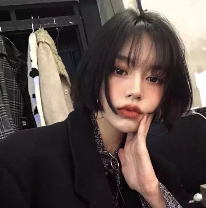 夏娃的对面房